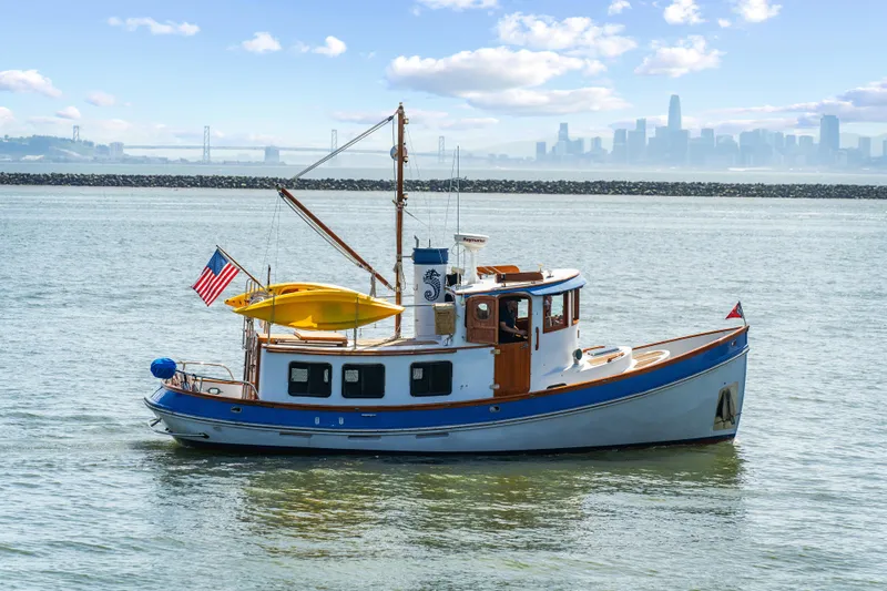 Tucker Yacht Photos Pics 