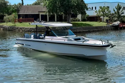 2024 Axopar 37 Sun Top