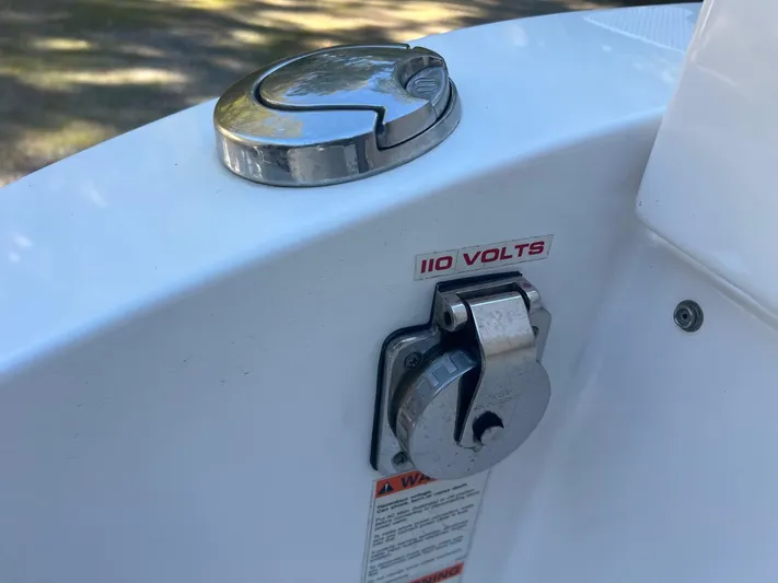 Pursuit Yacht Photos Pics Pursuit DC 295 Dual Console