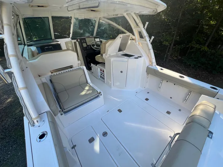 Pursuit Yacht Photos Pics Pursuit DC 295 Dual Console