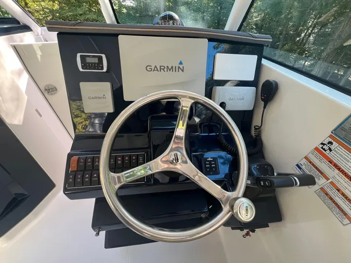 Pursuit Yacht Photos Pics Pursuit DC 295 Dual Console