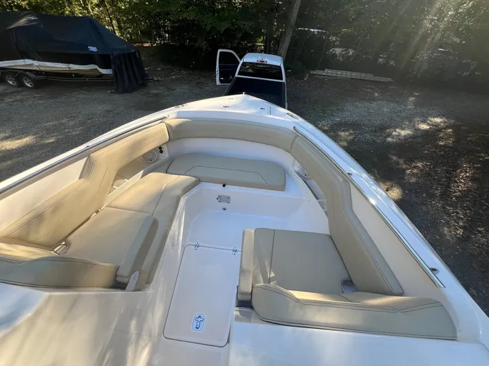 Pursuit Yacht Photos Pics Pursuit DC 295 Dual Console