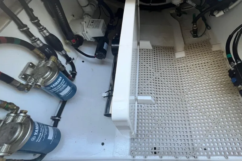 Pursuit Yacht Photos Pics Pursuit DC 295 Dual Console