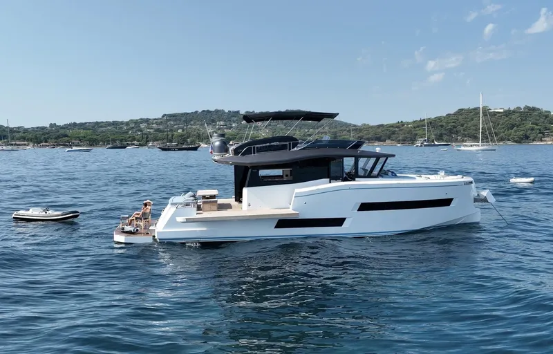 Dolce Vita Yacht Photos Pics Pardo 60