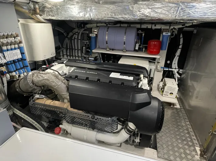 Dolce Vita Yacht Photos Pics Engine room of 2024 Pardo Yachts Endurance 60, showcasing advanced machinery and components.