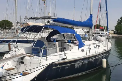 1994 Custom Beneteau USA MOORINGS 445 Beneteau 440