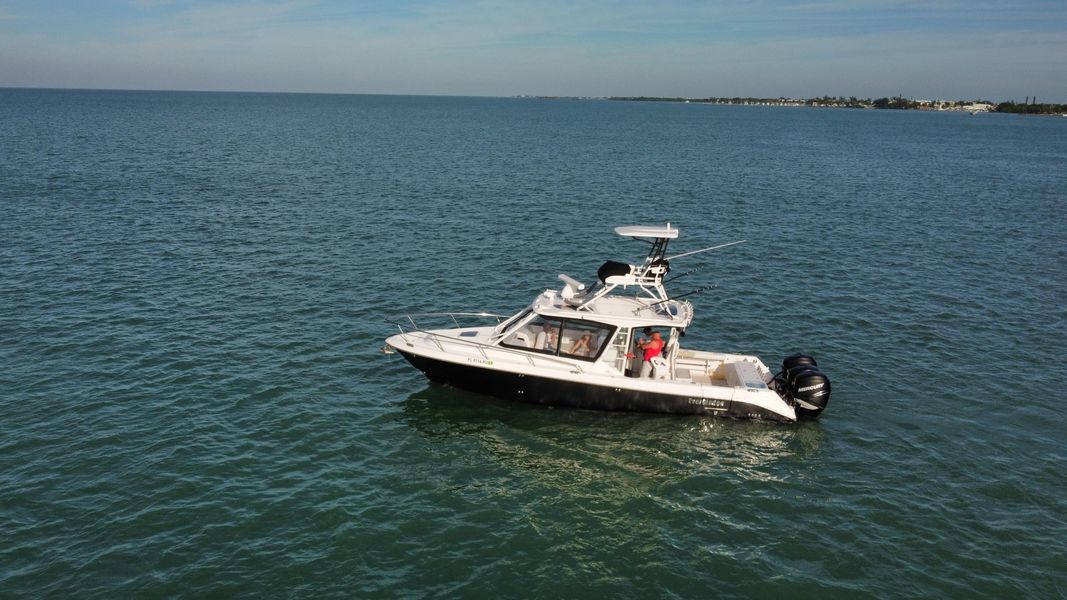 2014 Everglades 350 LX