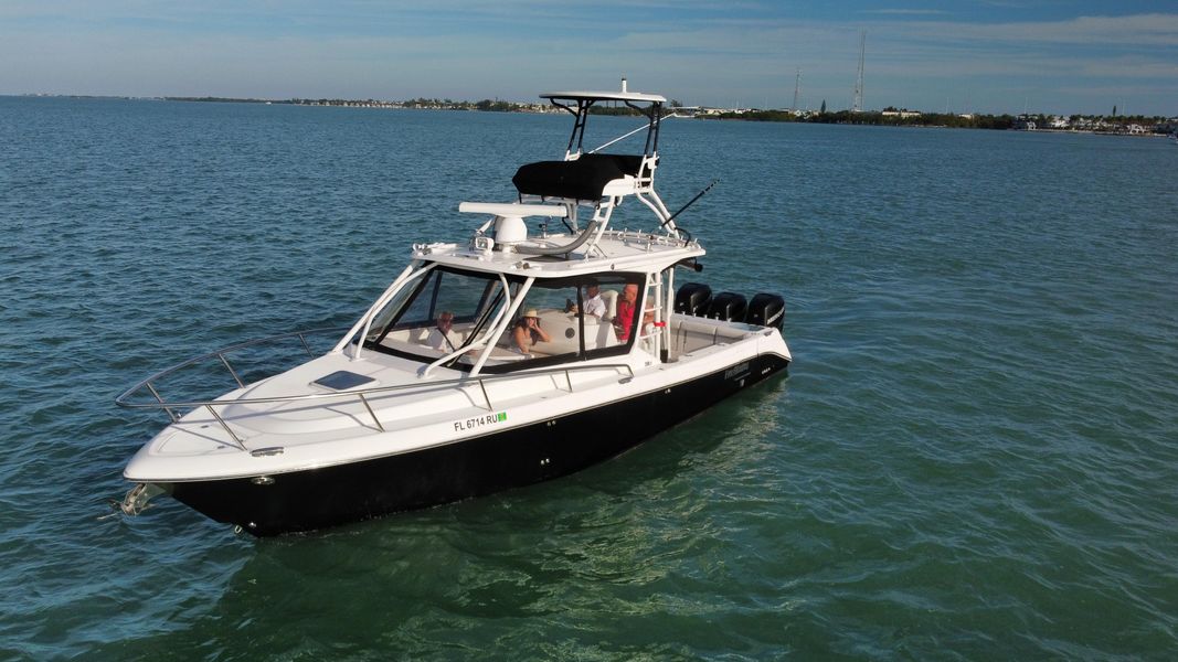 2014 Everglades 350 LX