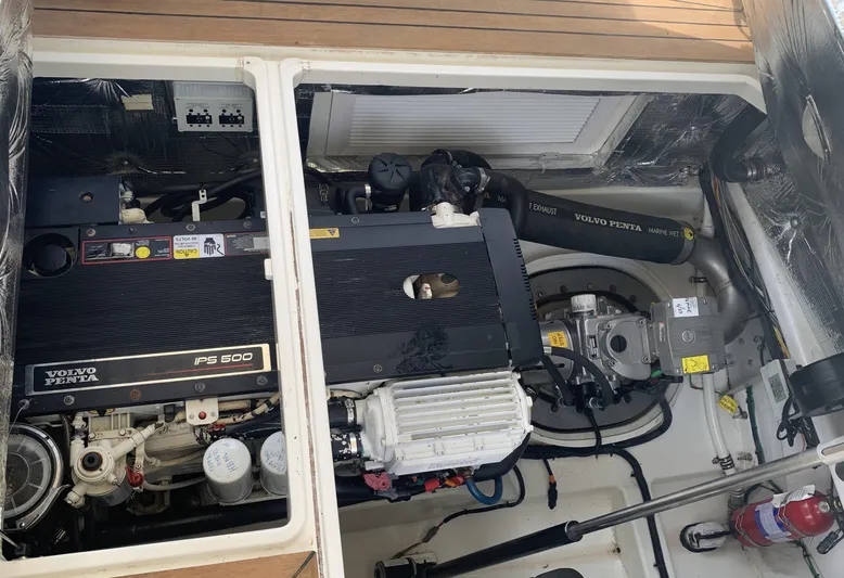 Delilah Yacht Photos Pics 2011 MJM 40z Downeast boat engine compartment with Volvo Penta IPS 800 engines.