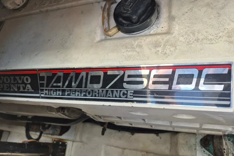  Yacht Photos Pics Volvo Penta TAMD75EDC high-performance engine in 2004 Riviera 4000 Offshore boat.