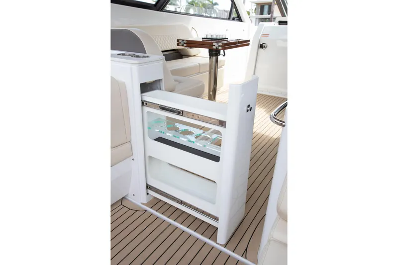  Yacht Photos Pics 2026 Cruisers Yachts 50 GLS interior with sleek bar and seating area.