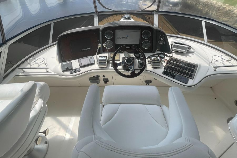 2005 Sea Ray 420 Sedan Bridge