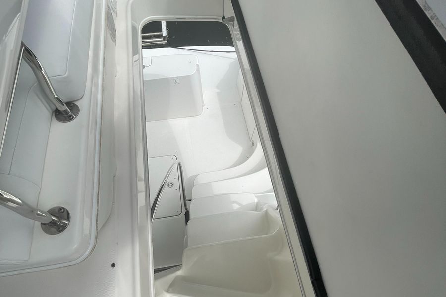 2005 Sea Ray 420 Sedan Bridge