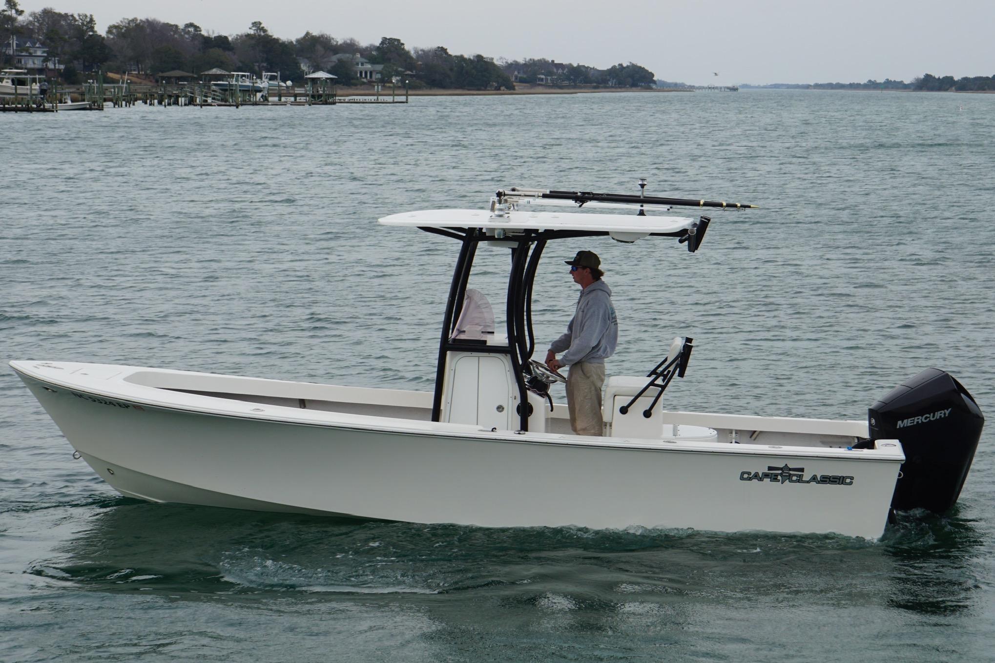 May-Craft 23 Cape Classic