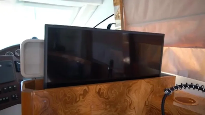 1676 Yacht Photos Pics 