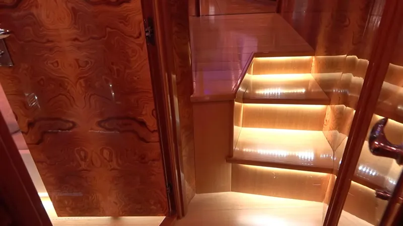 1676 Yacht Photos Pics 