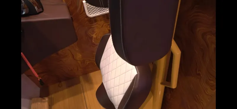 1676 Yacht Photos Pics 