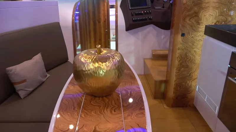 1676 Yacht Photos Pics 