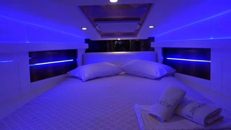 1676 Yacht Photos Pics 