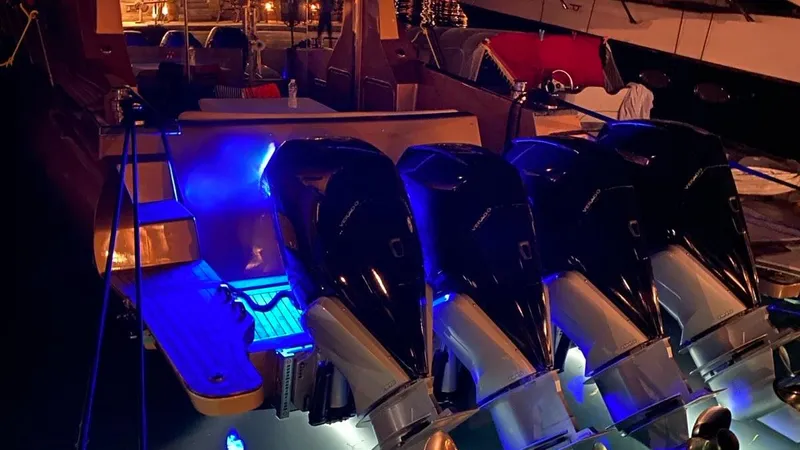 1676 Yacht Photos Pics 