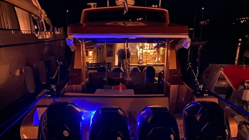 1676 Yacht Photos Pics 