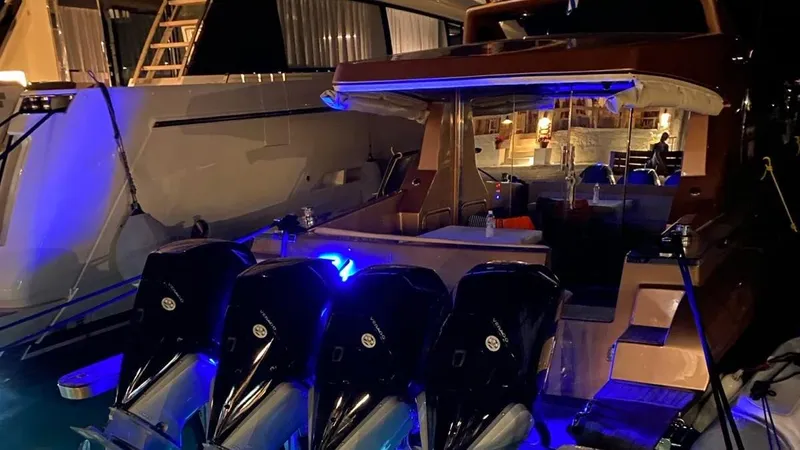 1676 Yacht Photos Pics 