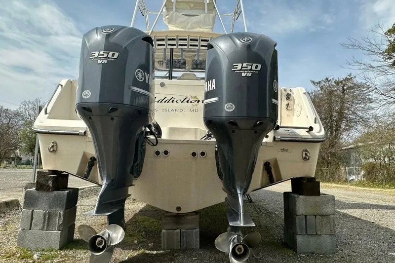  Yacht Photos Pics 2014 Grady-White Express 330 boat with twin Yamaha 350 V8 engines on blocks.