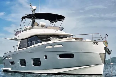 2012 Azimut Magellano 50