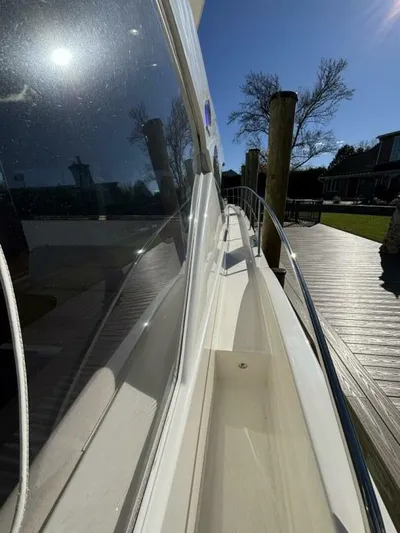 Happy Ours Yacht Photos Pics 2019 Riviera 5400 Sport Yacht - Image 4