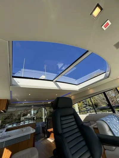 Happy Ours Yacht Photos Pics 2019 Riviera 5400 Sport Yacht - Image 26