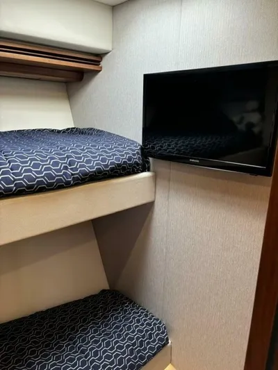 Happy Ours Yacht Photos Pics 2019 Riviera 5400 Sport Yacht - Image 30