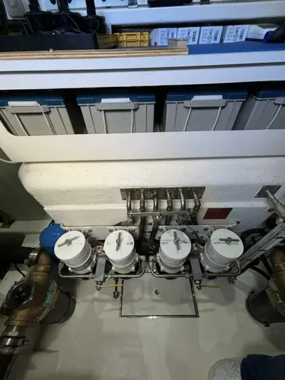 Happy Ours Yacht Photos Pics 2019 Riviera 5400 Sport Yacht - Image 45