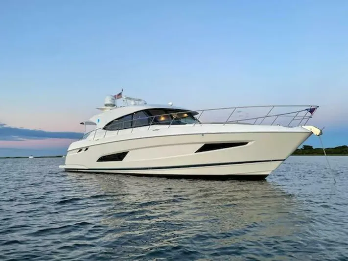 Happy Ours Yacht Photos Pics 2019 Riviera 5400 Sport Yacht - Image 3