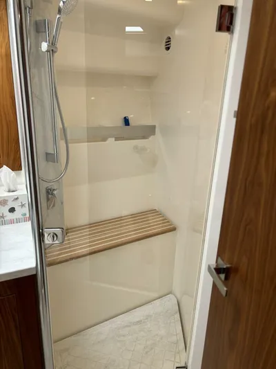 Happy Ours Yacht Photos Pics 2019 Riviera 5400 Sport Yacht - Image 33