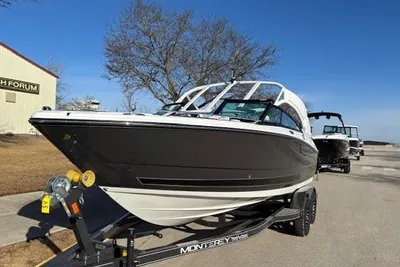 Monterey 238SS Bowrider