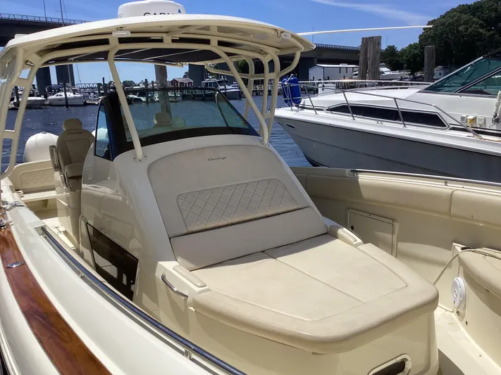  Yacht Photos Pics 2016 Chris-Craft 34 Catalina boat docked at a marina on a sunny day.