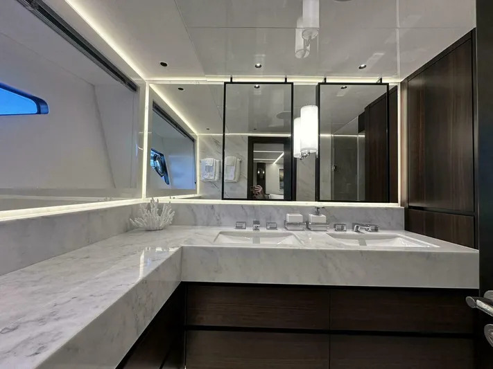 Worth The Wait Yacht Photos Pics 2024 Sunseeker Ocean 182 - Image 42