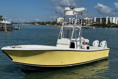 Regulator 26 Center Console