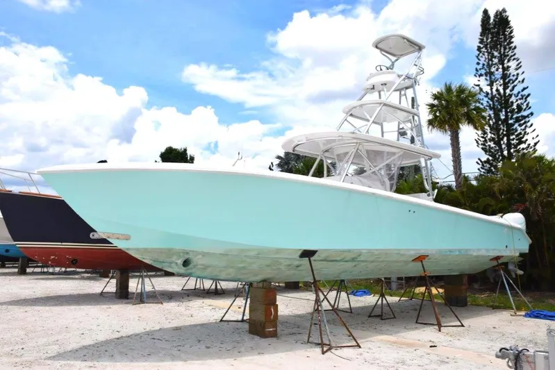 Lion's Share Yacht Photos Pics Seasonal usage only - bow thruster