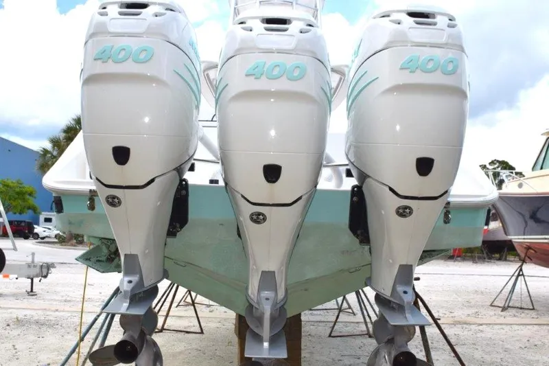 Lion's Share Yacht Photos Pics 2021 Merc Verado L6 400hp