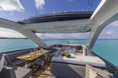 Yacht