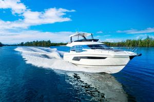 2023 Prestige 520 Flybridge #307
