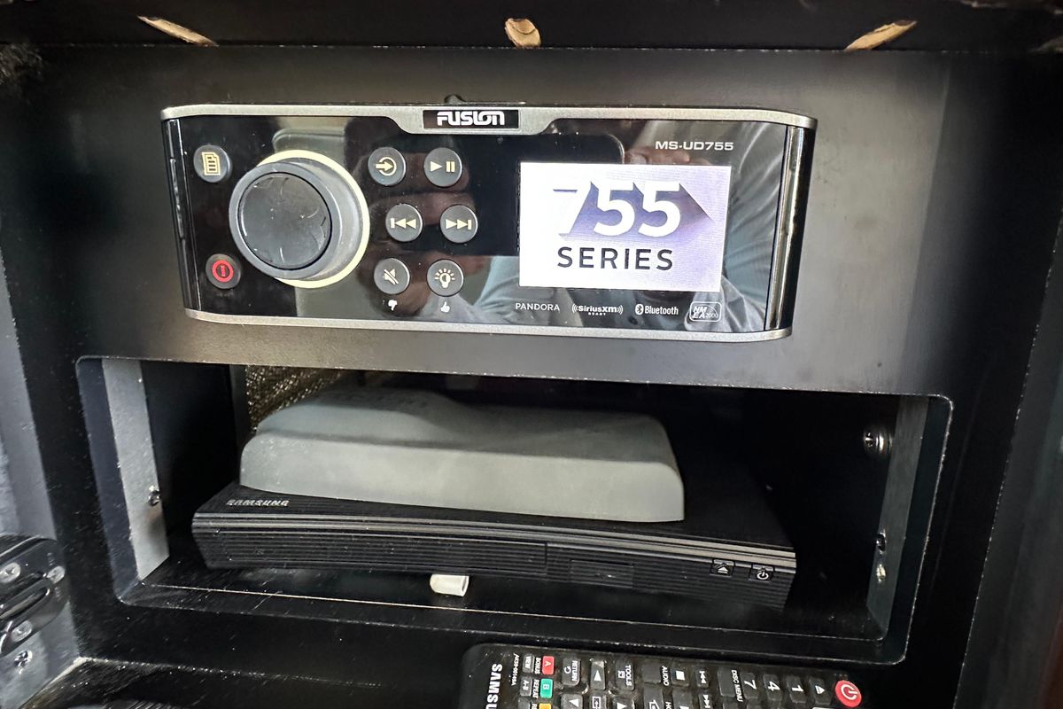 2019 Regal 42 