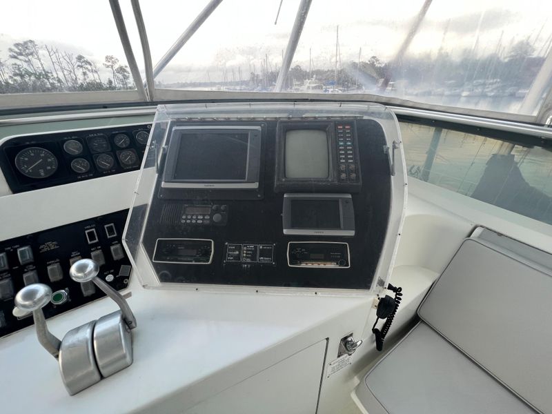 1990 Hatteras 58 Sportfish