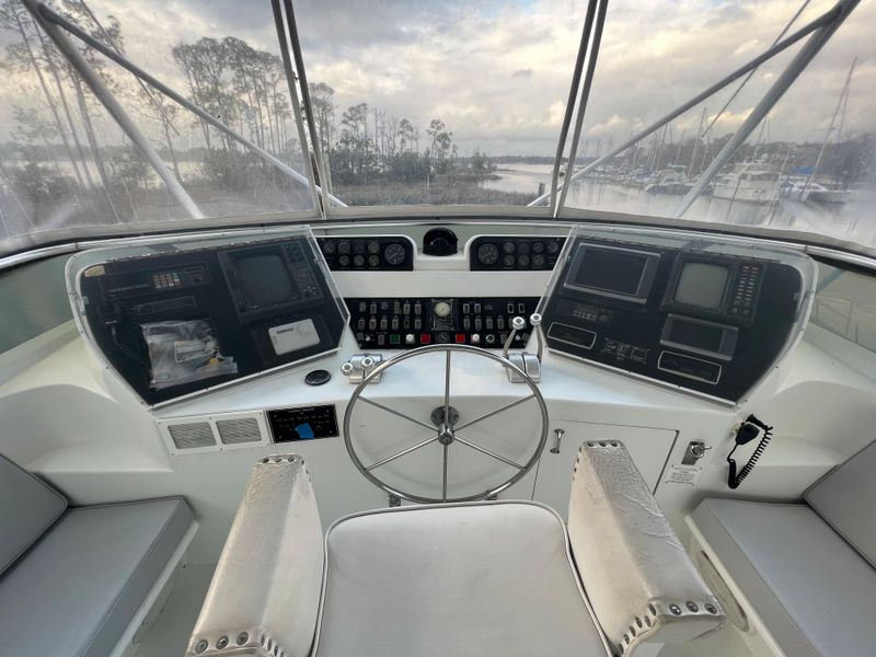 1990 Hatteras 58 Sportfish