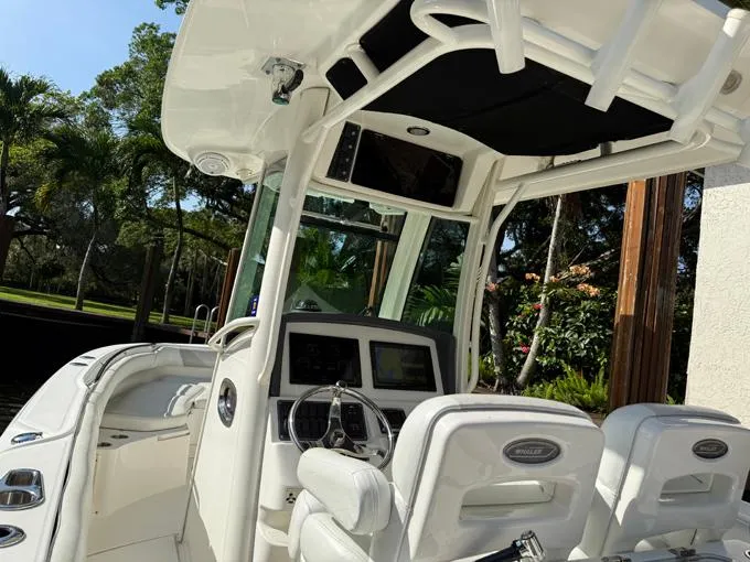 T/t Ossum Dream Yacht Photos Pics Console + Hardtop