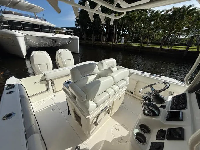 T/t Ossum Dream Yacht Photos Pics Helm Seating