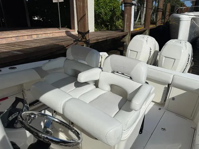 T/t Ossum Dream Yacht Photos Pics Helm Seating
