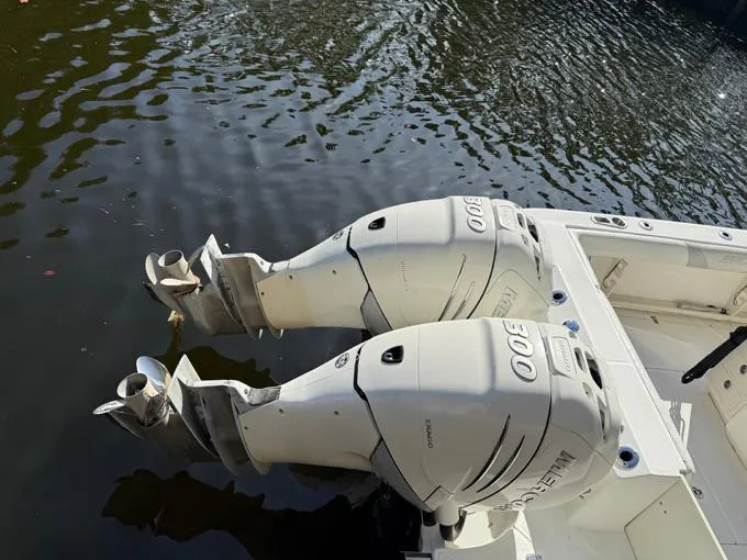 T/t Ossum Dream Yacht Photos Pics Mercury 300's