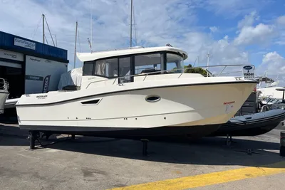 2021 Quicksilver 905 Pilothouse
